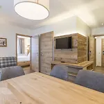 Ofentuerl Alpine Living 4*