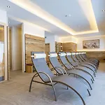Ofentuerl Alpine Living Aparthotel 4*