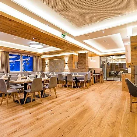 Ofentuerl Alpine Living 아파트호텔 4*