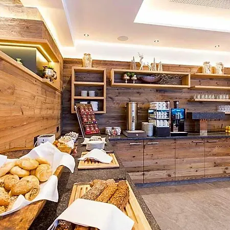 Ofentuerl Alpine Living 4*
