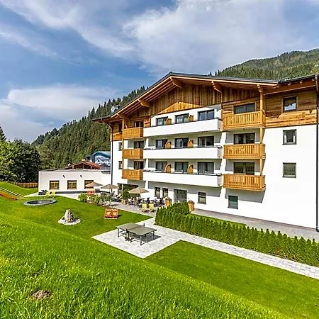 Ofentuerl Alpine Living 4* 플라차우
