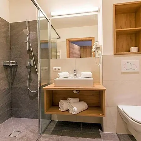 Ofentuerl Alpine Living 아파트호텔
