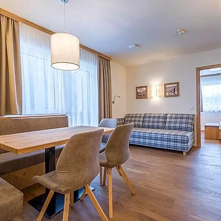 아파트호텔 Ofentuerl Alpine Living