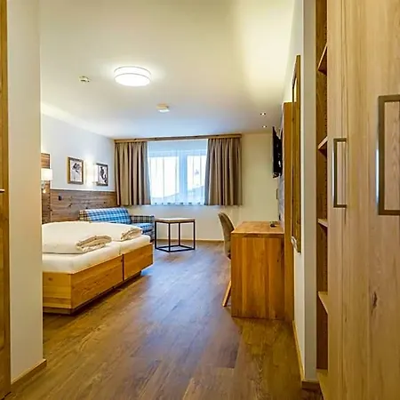 Ofentuerl Alpine Living Flachau