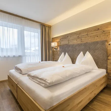 Aparthotel Ofentuerl Alpine Living Flachau