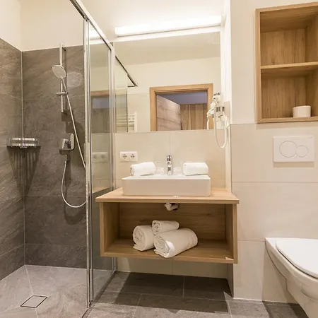 Aparthotel Ofentuerl Alpine Living