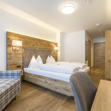 Apart-hotel Ofentuerl Alpine Living