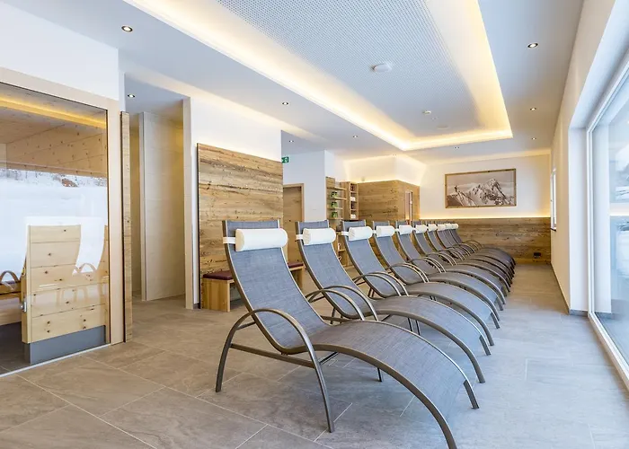 Ofentuerl Alpine Living Aparthotel 4*